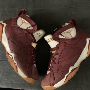 Jordan cigar 7 sz 12 with matching shirt